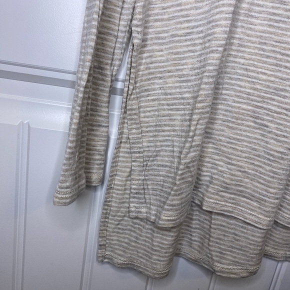 Athleta Taupe and White Striped Athletic Long Sleeve - Picture 4 of 5
